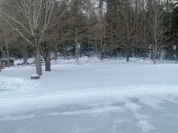 552 S Main St, Newport, NH 03773