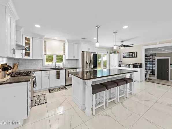 289 Cranberry Road, Farmingdale, NJ 07727