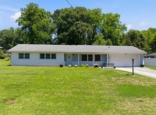 537 Kelly Dr, Marietta, GA 30066