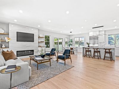 21 Vernon St, Newton, MA, 02458