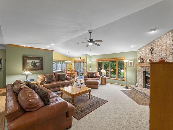 5th image of 506 E Rossman STREET