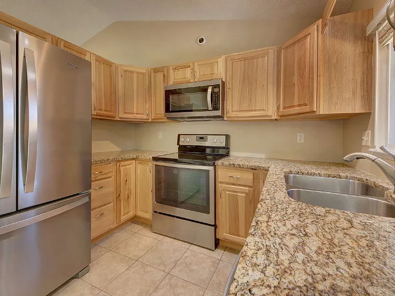 7490 Churchwood Cir — Photo 5