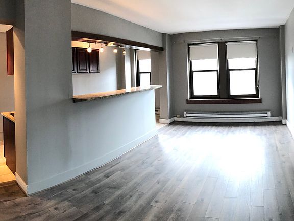 3rd image of 1211 N La Salle Dr APT 1101