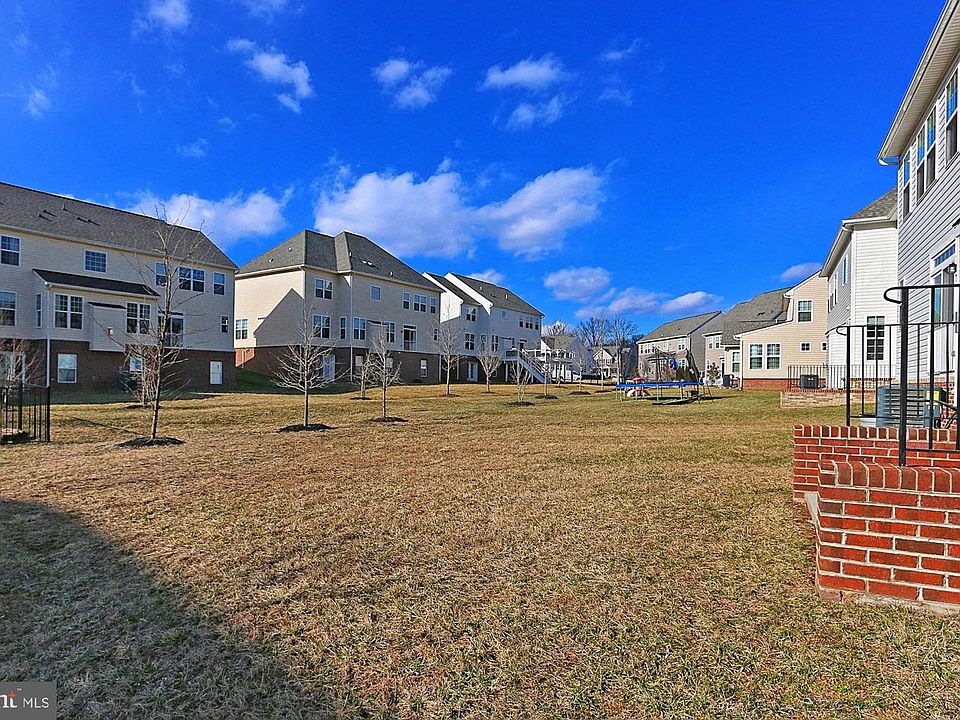 2nd image of 23465 Somerset Crossing Pl