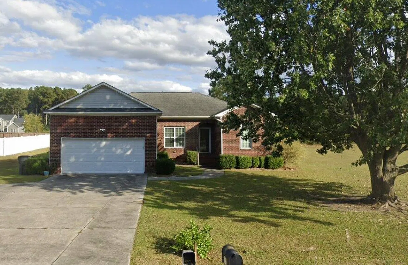 3 bed, 1452 sqft, $1,500 — Photo 1