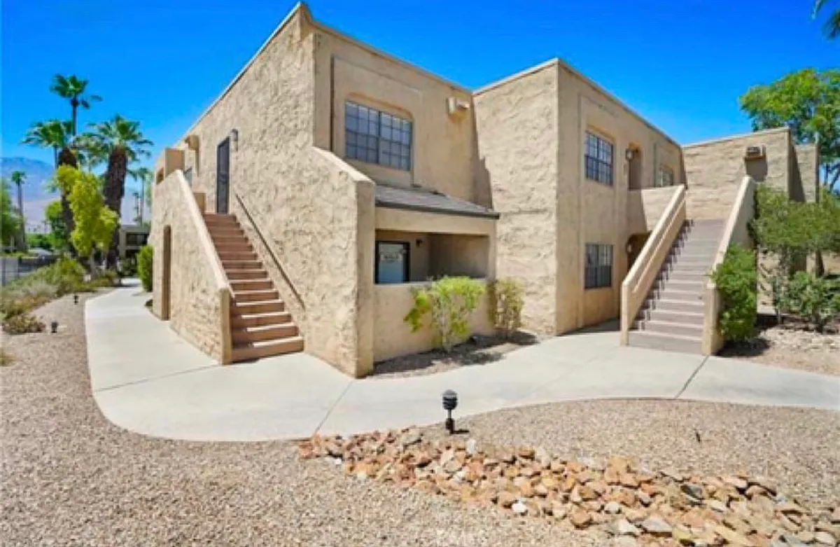 Building Photo - 5300 E Waverly Dr #I2