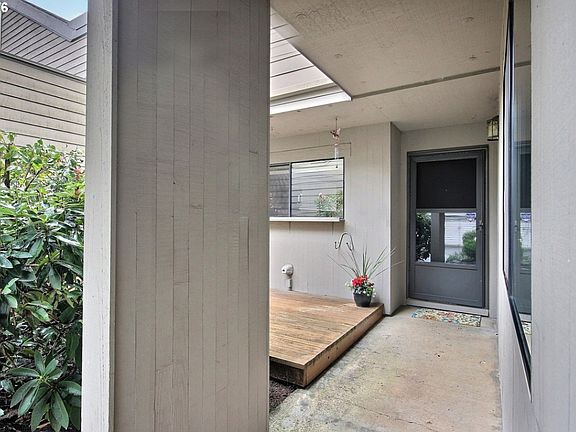 2nd image of 17113 SW Versailles Ln