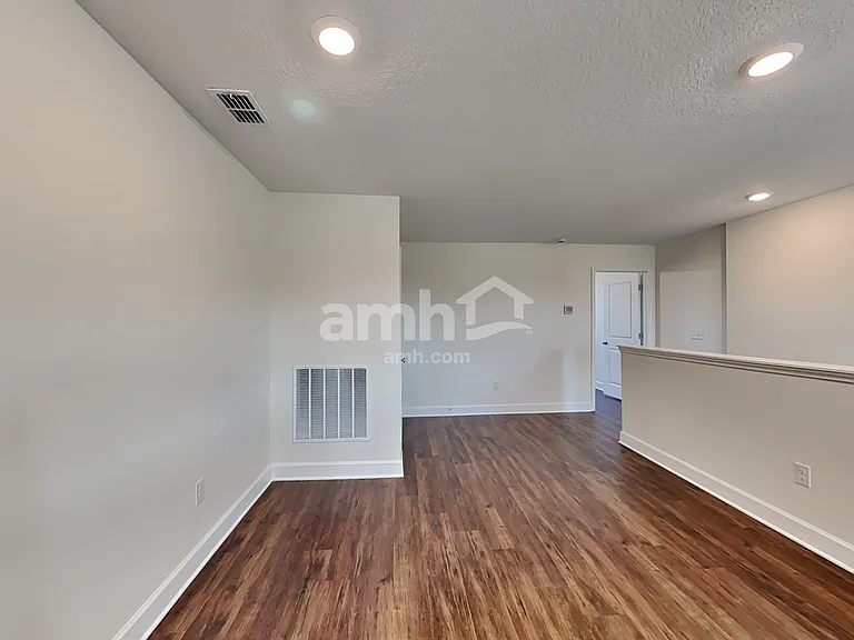 2107 Saffron Walden Dr — Photo 24