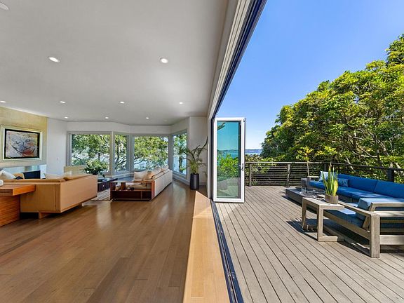 3rd image of 290 Beach Road