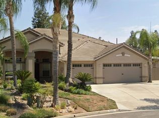 5631 W River Bottom Ave, Fresno, CA 93722