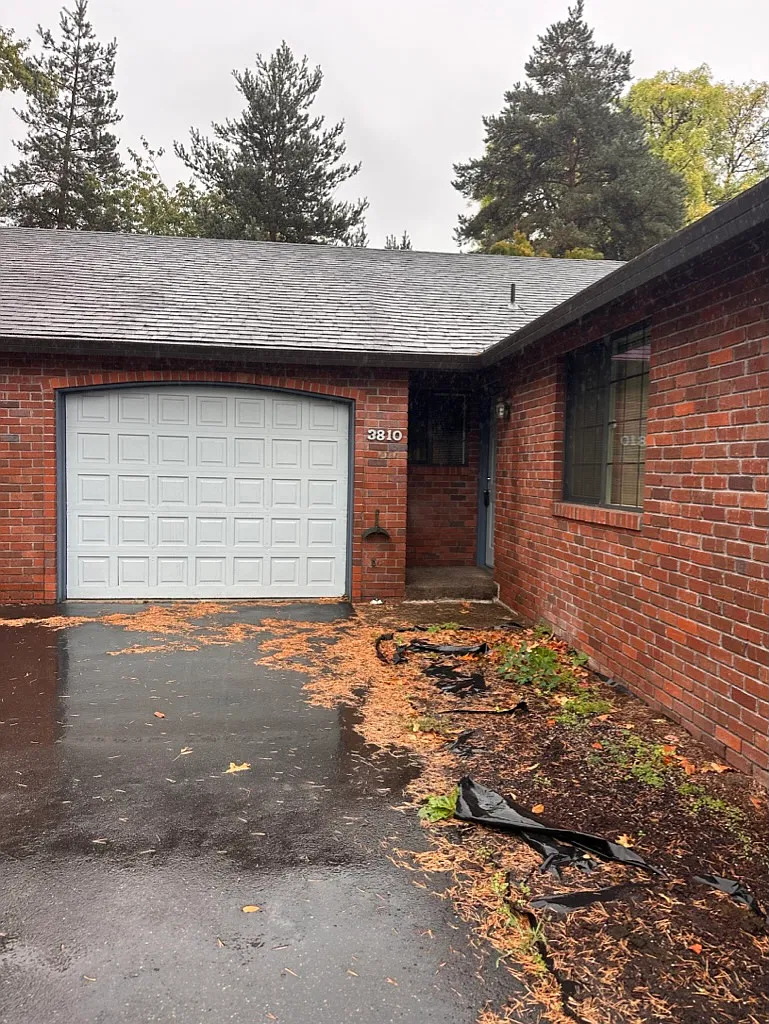 2 bed, 1196 sqft, $1,845 — Photo 2