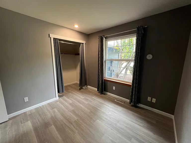 1360 Roma Rd — Photo 22
