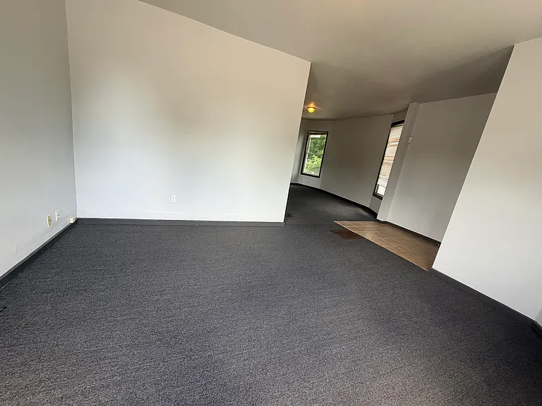 1516 W Highland Ave — Photo 10