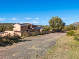16 Rael Rd, Sandia Park, NM 87047