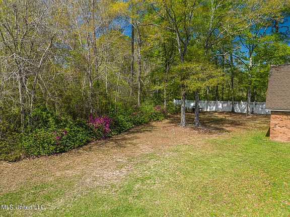 5th image of 14552 S Country Wood Dr