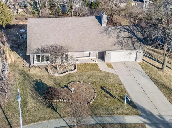 3817 Lexington Drive, Middleton, WI 53562