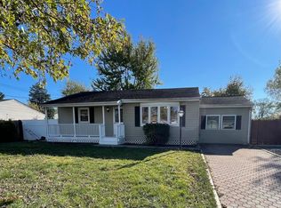 1215 Hancock Rd, Toms River, NJ 08753