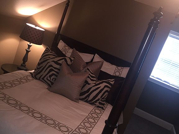 Upstairs bedroom 