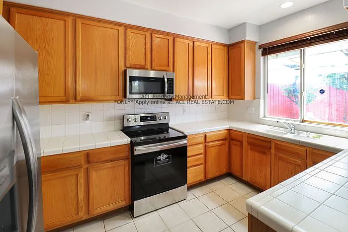 75 Quist Ave — Photo 7