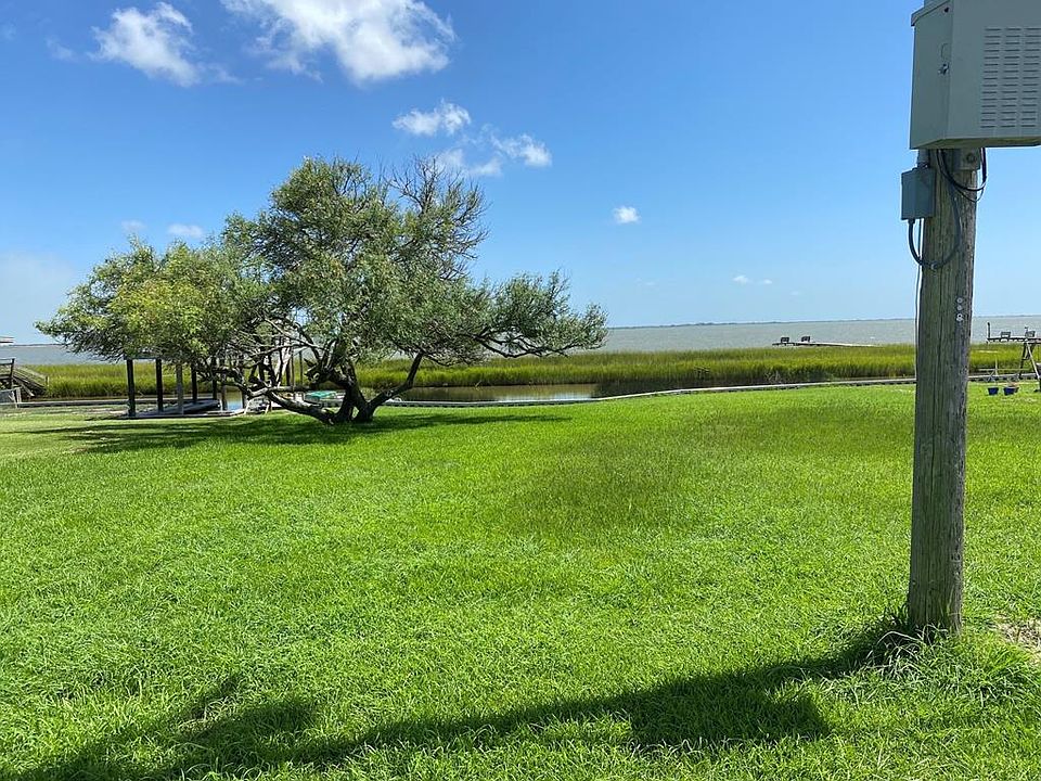 1st image of 405 E Bayshore Dr