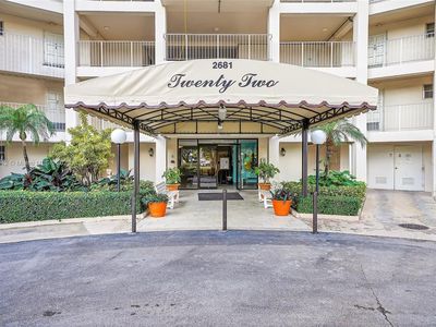 2681 S Course Dr APT 907, Pompano Beach, FL, 33069