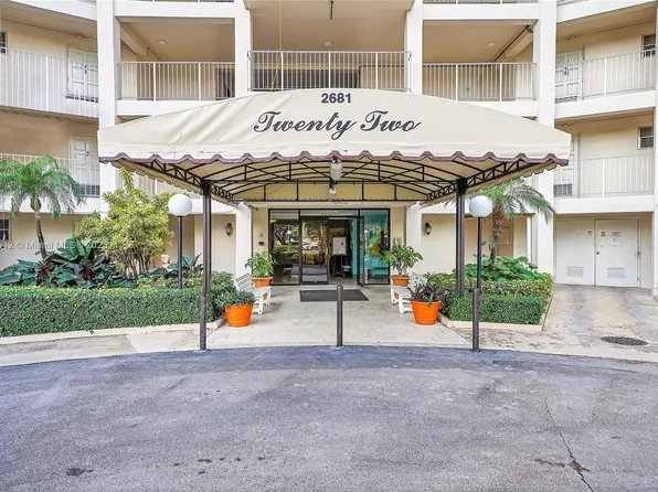 2681 S Course Dr APT 907, Pompano Beach, FL 33069