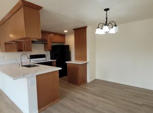 1045 S Jasper St APT A, Cornelius, OR 97113