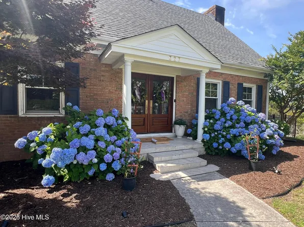 323 Brook Lane, Newport, NC 28570