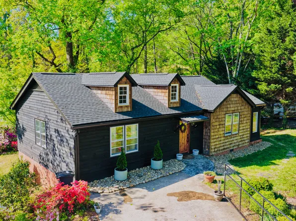 35 Wilcox Rd, Tryon, NC 28782