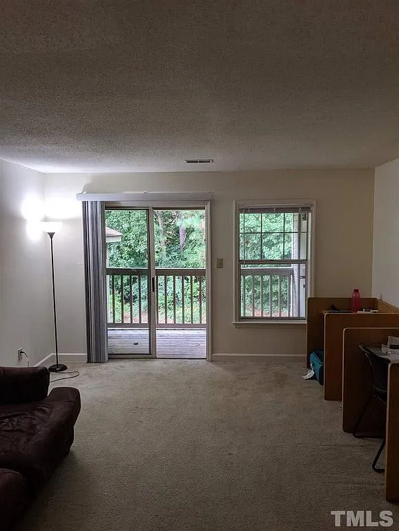 2 bed, 1105 sqft, $1,500 — Photo 4