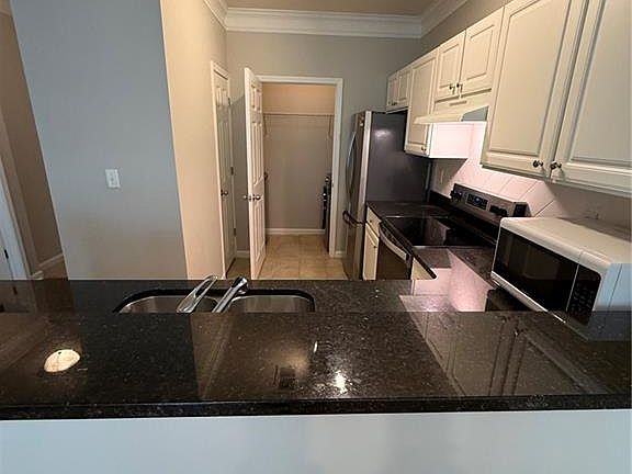 4th image of 5208 Westchester Rdg NE
