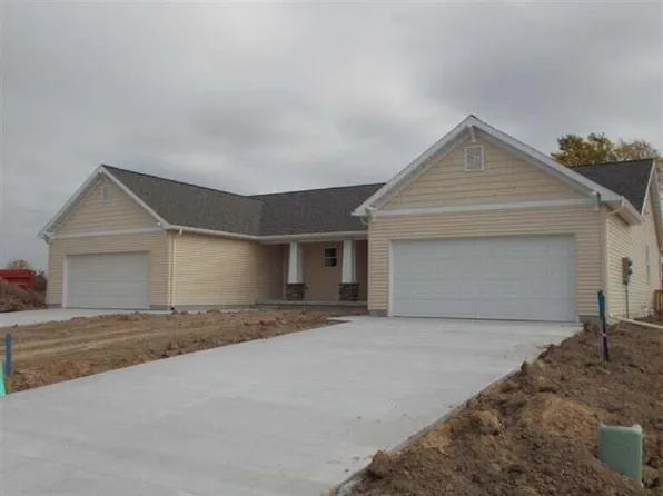 212-214 Taylors Ct, Scottville, MI 49454