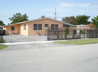 8825 SW 41st Ter, Miami, FL 33165