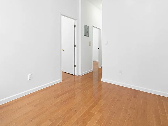 2nd image of 323 W 42nd St #2RR