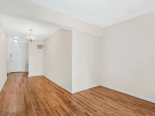 1420 York Avenue image 1 of 7
