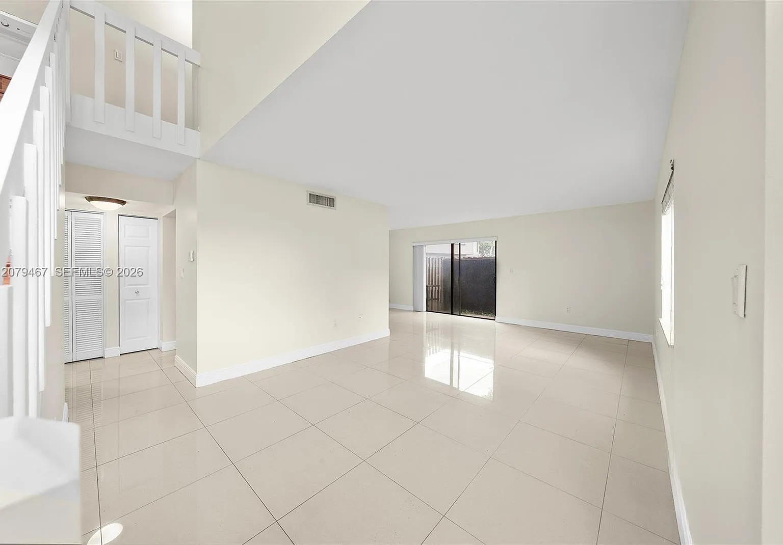 Greenglades Condo No 17 — Photo 3