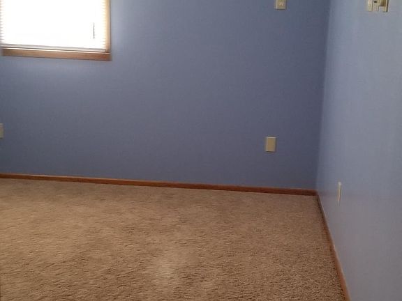 5th image of 806 N H St