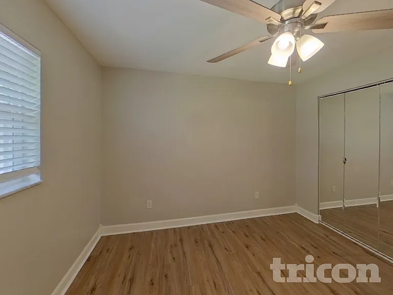 2376 Millwood Ln — Photo 4