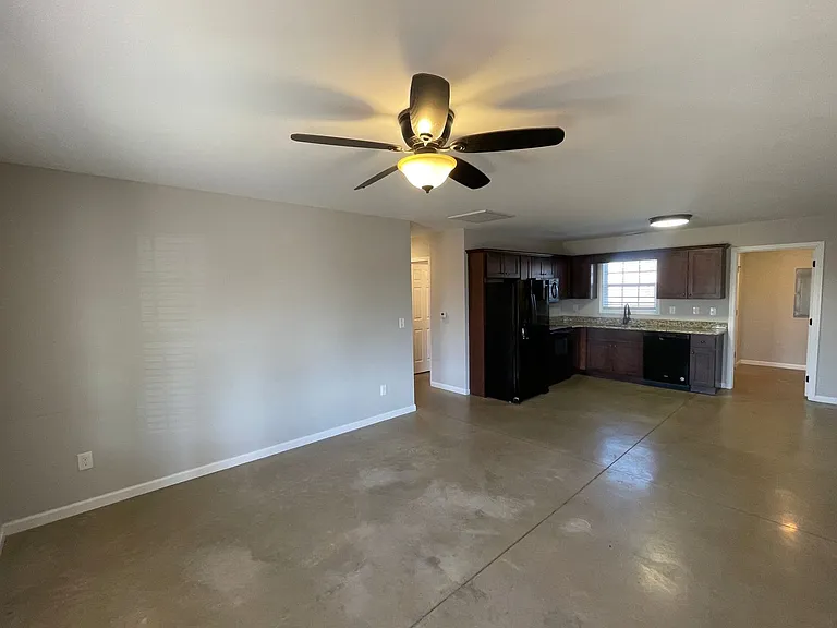 3829 Marietta Pl — Photo 2