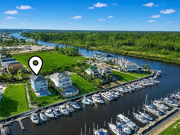 4th image of 1316 Marina Bay Dr.