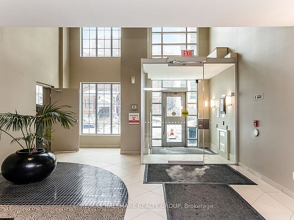 2nd image of 138 Somerset St W #502