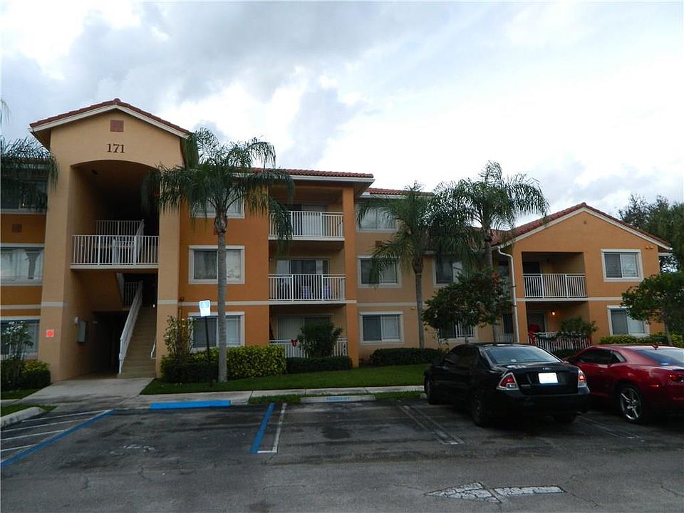 1st image of 171 SW Palm Dr APT 108