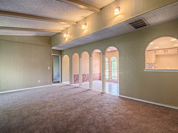 4th image of 1007 Cambridge Dr