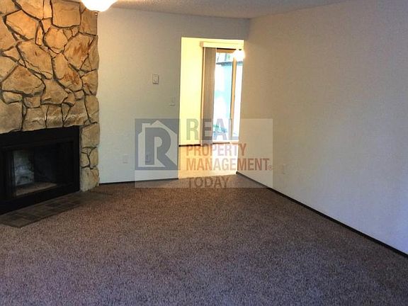 3rd image of 11214 To 11216 75th Ave E