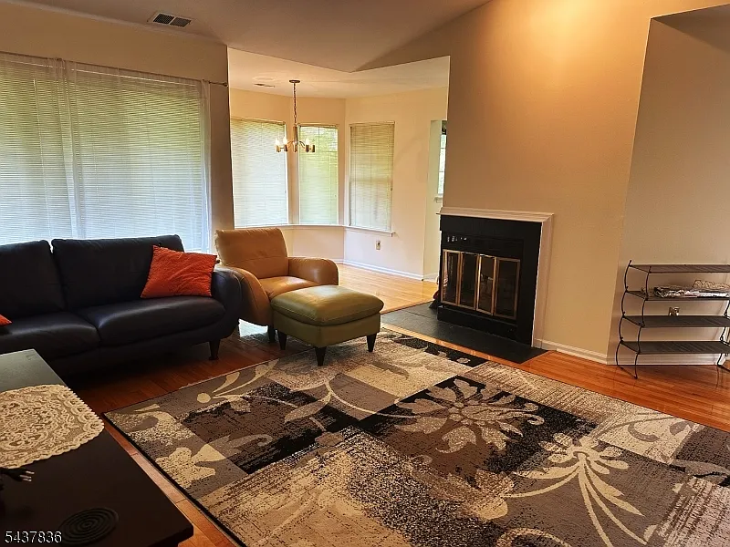 2 bed, 2.0 bath, $2,900 — Photo 3