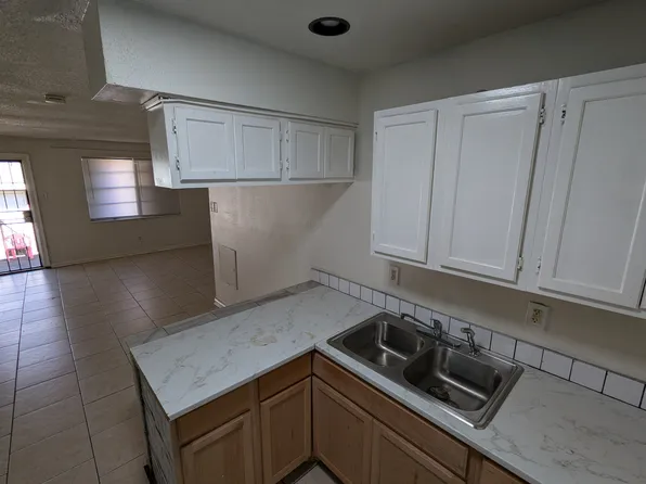 7730 Dorsett Dr, New Orleans, LA 70128