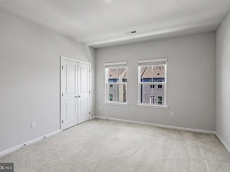 24 Sidney Ln — Photo 20