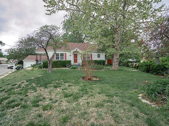 2nd image of 517 W Republic Ave