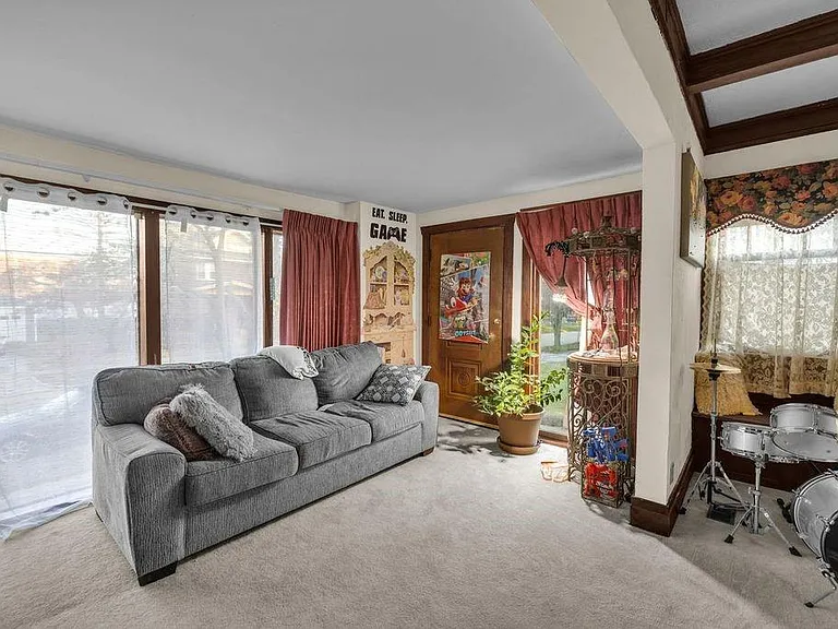 223 S Edward St #1 — Photo 3