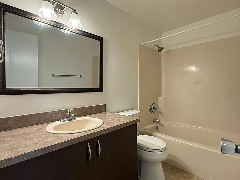 347 Gulfstream Rd — Photo 4